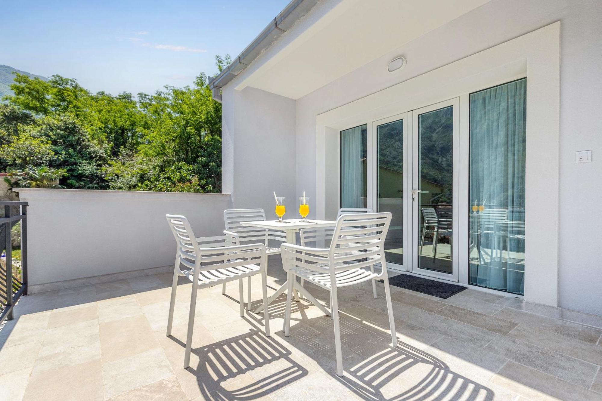 Apartments Doncic Kotor Exterior photo