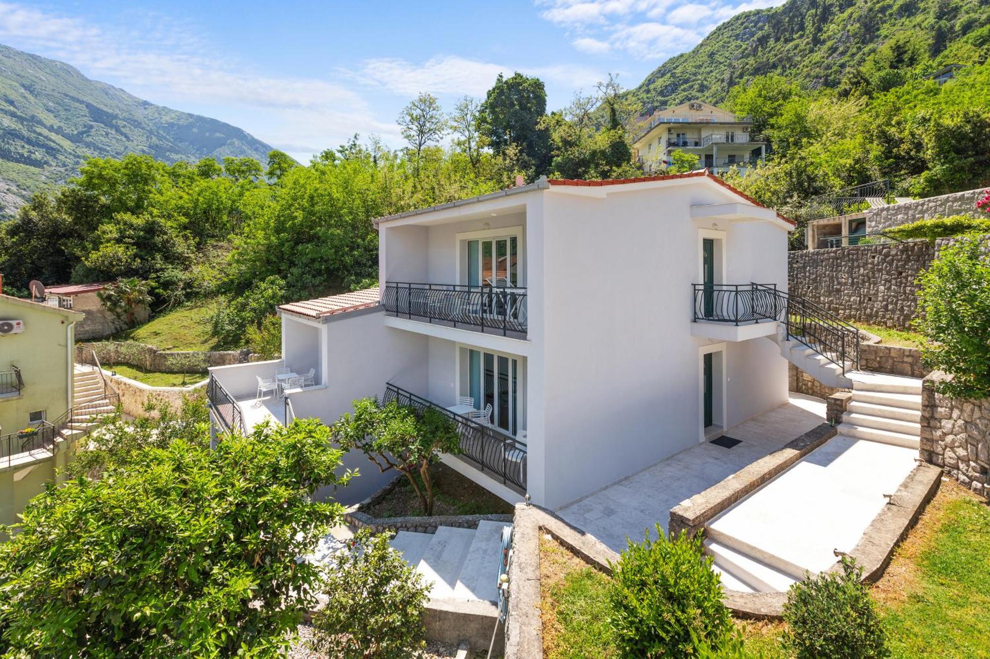 Apartments Doncic Kotor Exterior photo