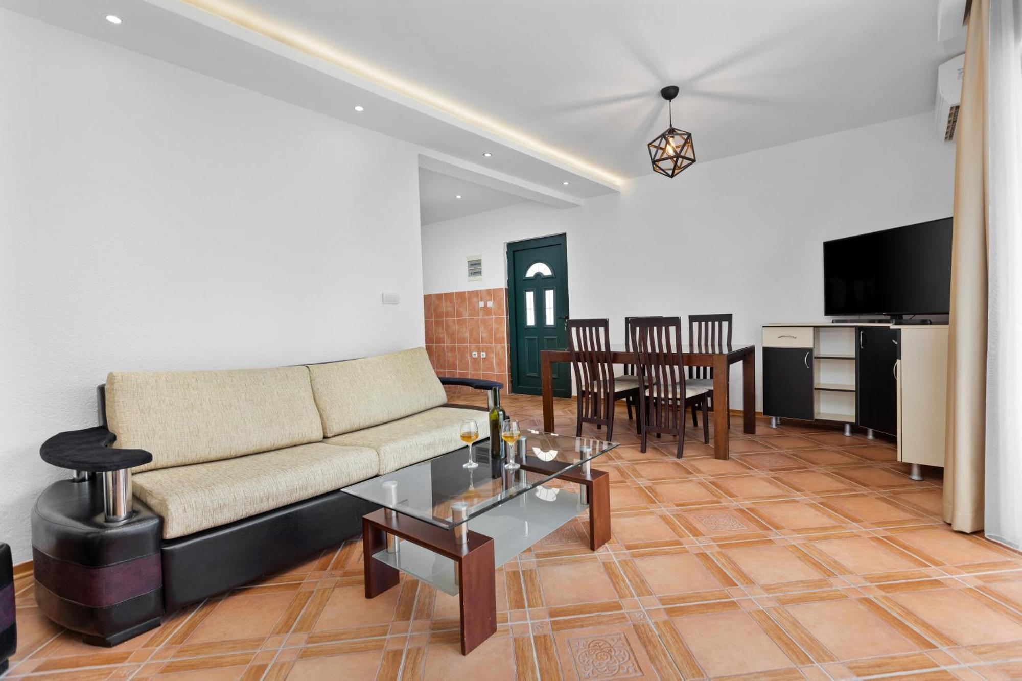 Apartments Doncic Kotor Exterior photo